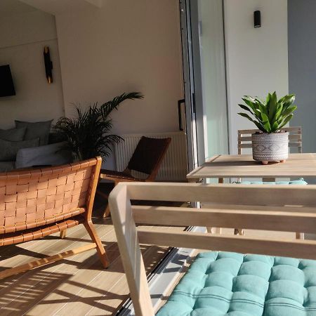 אתונה Sunny New Lovely Apartment 60 Meters From The Metro מראה חיצוני תמונה