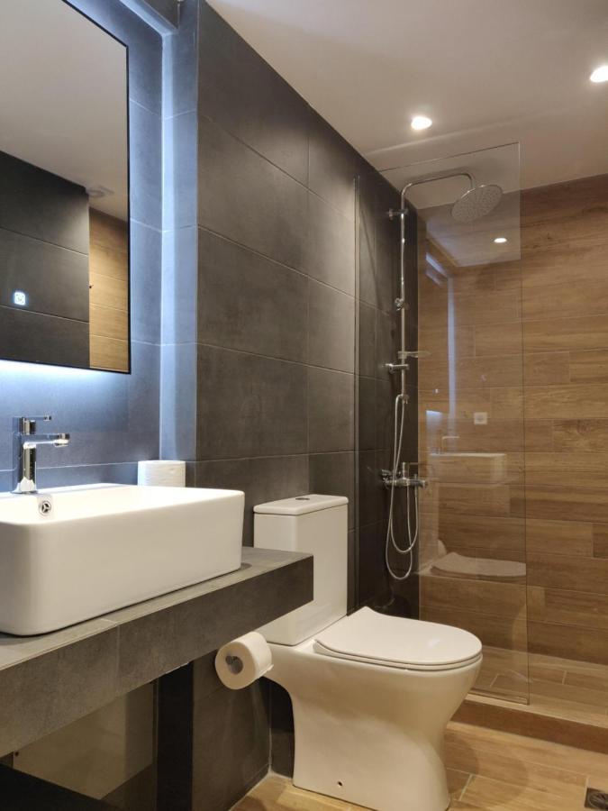 אתונה Sunny New Lovely Apartment 60 Meters From The Metro מראה חיצוני תמונה