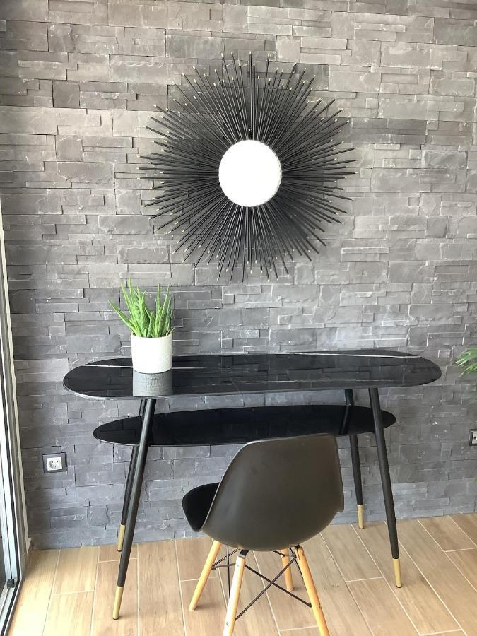 אתונה Sunny New Lovely Apartment 60 Meters From The Metro מראה חיצוני תמונה
