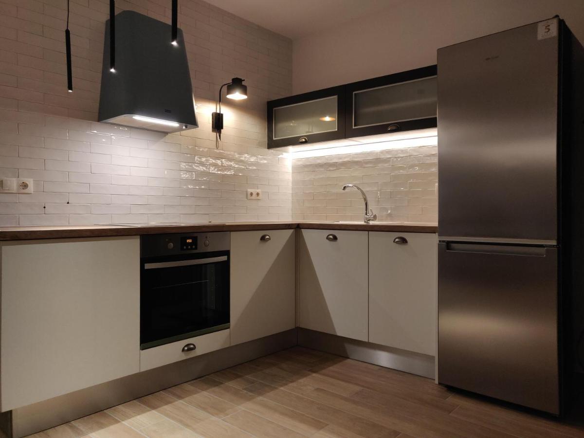 אתונה Sunny New Lovely Apartment 60 Meters From The Metro מראה חיצוני תמונה