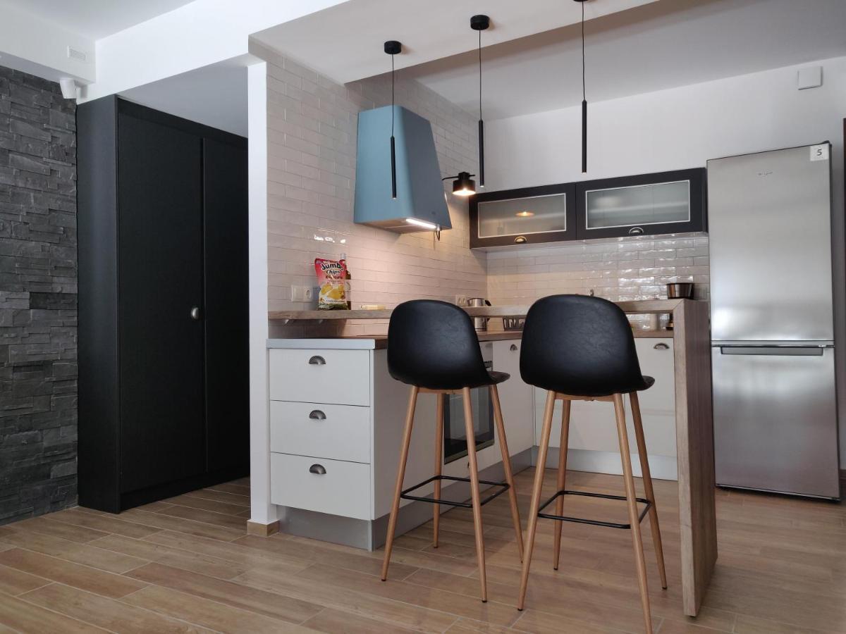 אתונה Sunny New Lovely Apartment 60 Meters From The Metro מראה חיצוני תמונה